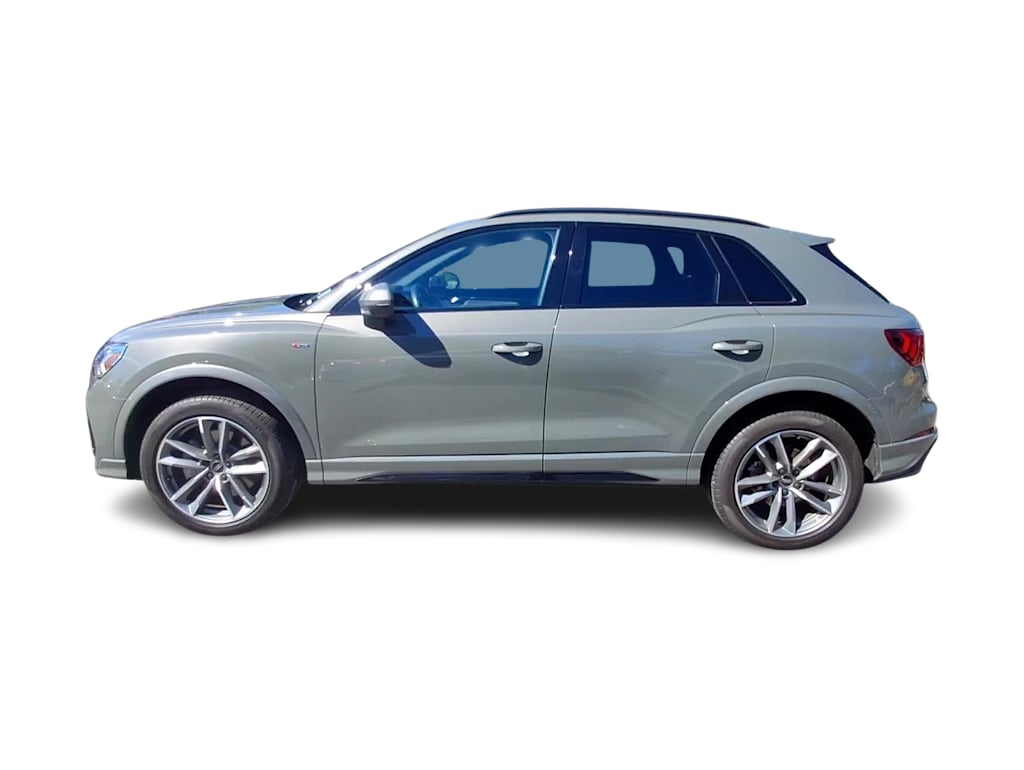 Thumbnail: 2023 Audi Q3 - 17