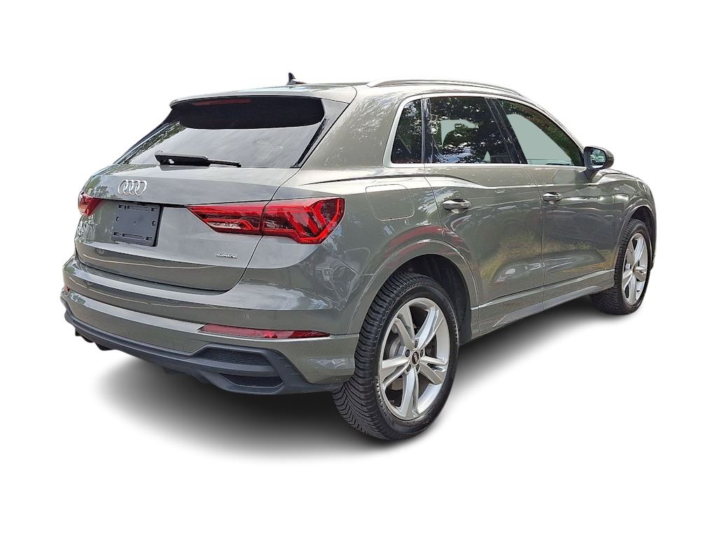 Thumbnail: 2023 Audi Q3 - 32