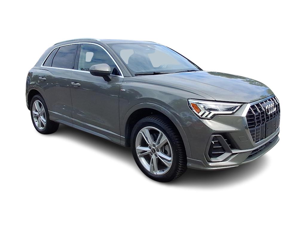 Thumbnail: 2023 Audi Q3 - 17