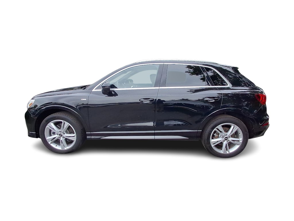 Thumbnail: 2023 Audi Q3 - 3