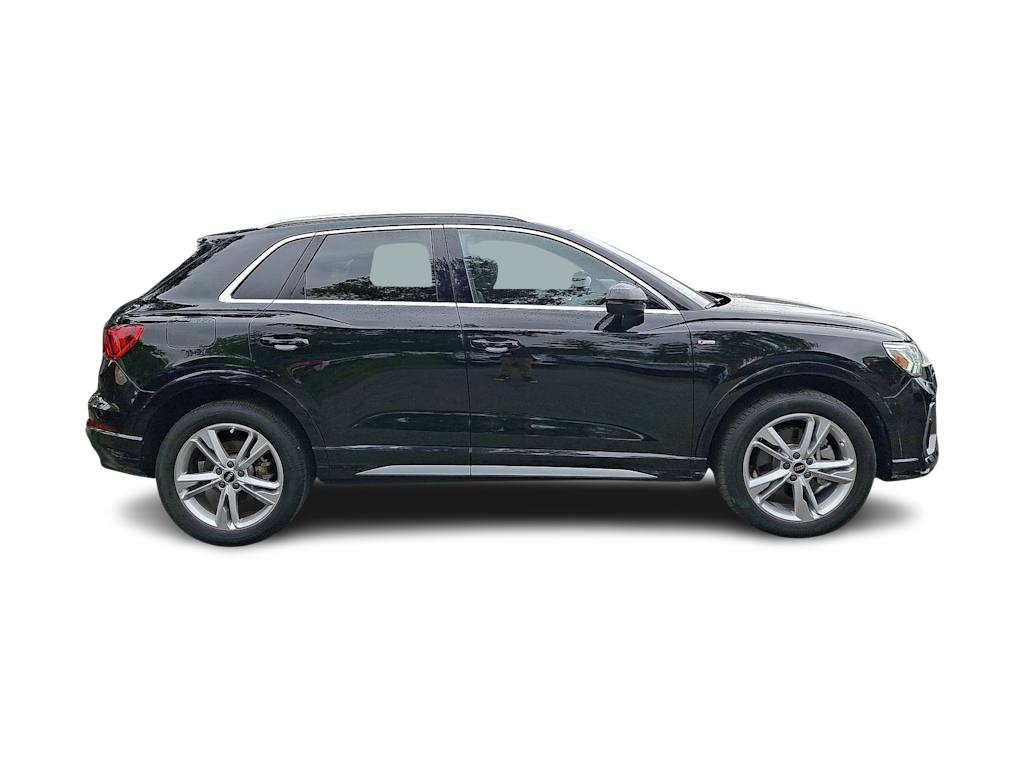 Thumbnail: 2023 Audi Q3 - 33