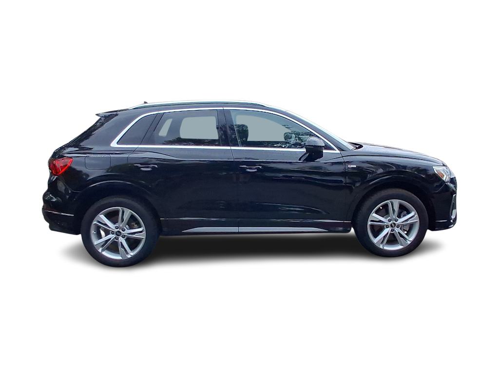 Thumbnail: 2023 Audi Q3 - 20