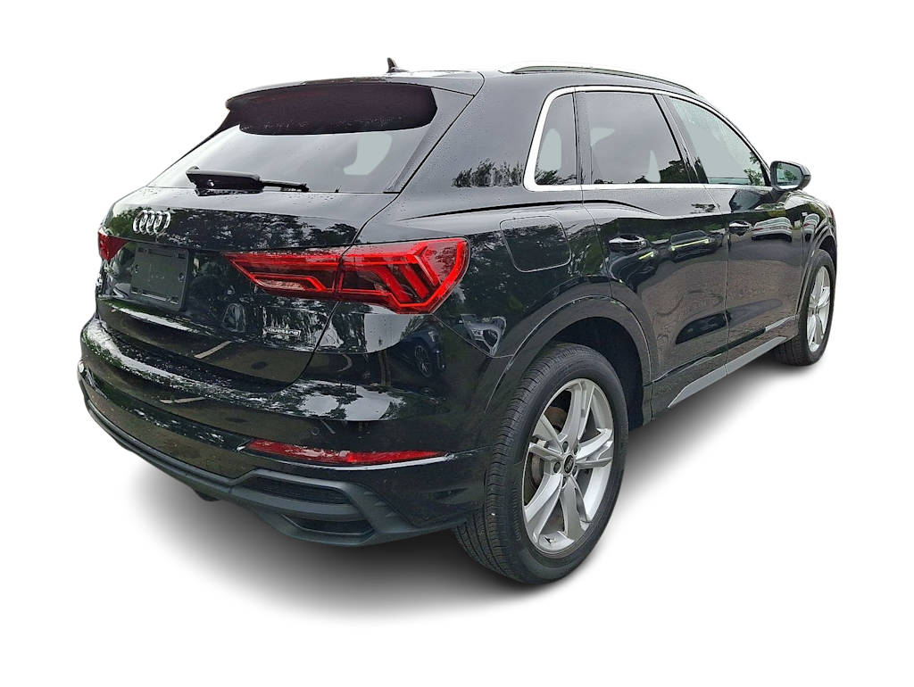 Thumbnail: 2023 Audi Q3 - 32