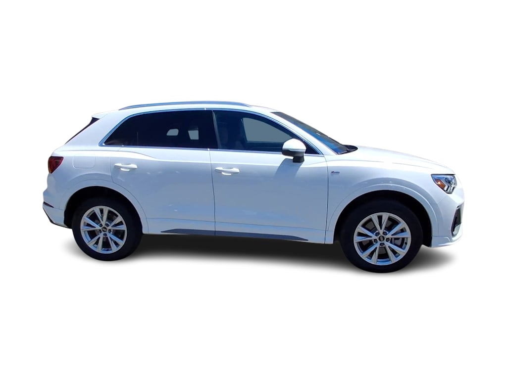 Thumbnail: 2023 Audi Q3 - 21