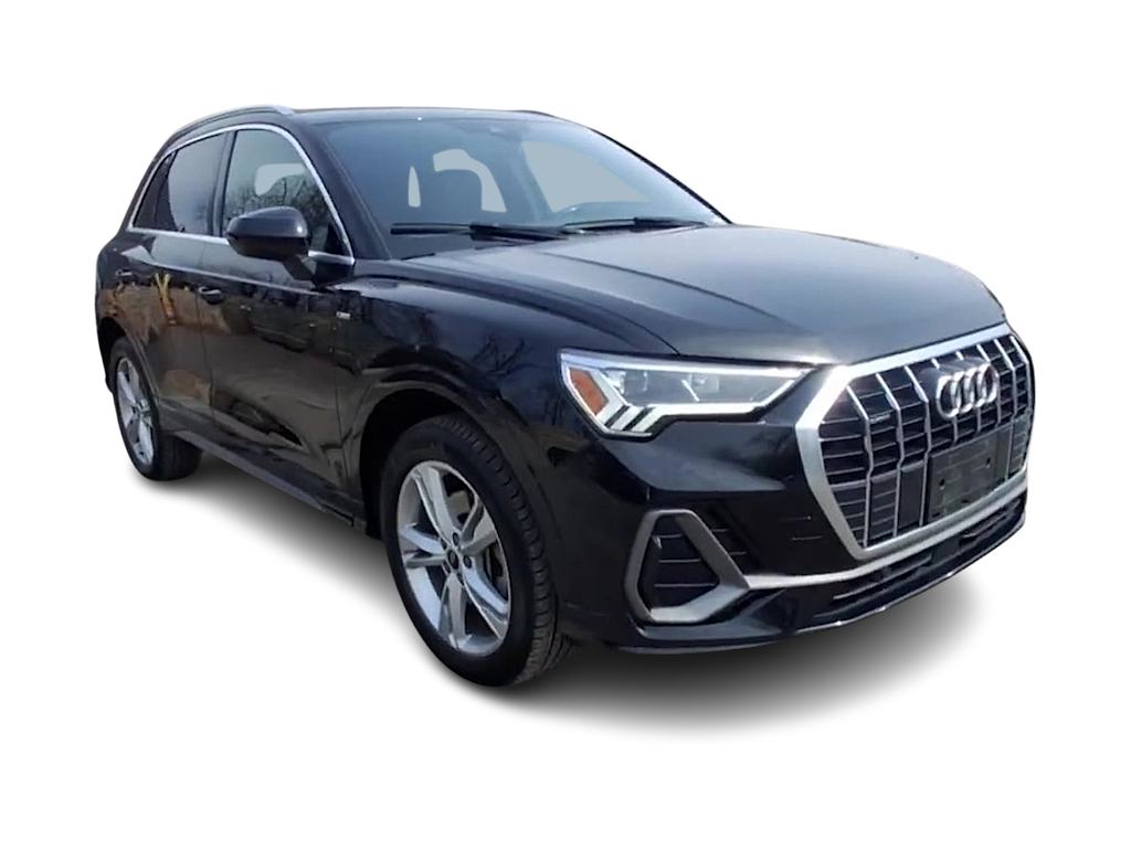 Thumbnail: 2021 Audi Q3 - 15