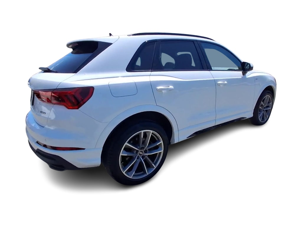 Thumbnail: 2023 Audi Q3 - 17