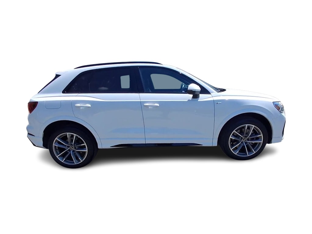 Thumbnail: 2023 Audi Q3 - 18