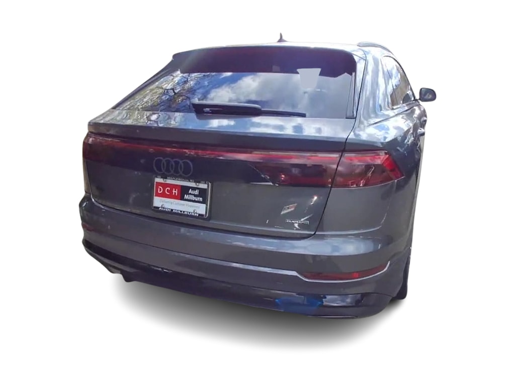 Thumbnail: 2026 Audi Q8 - 5