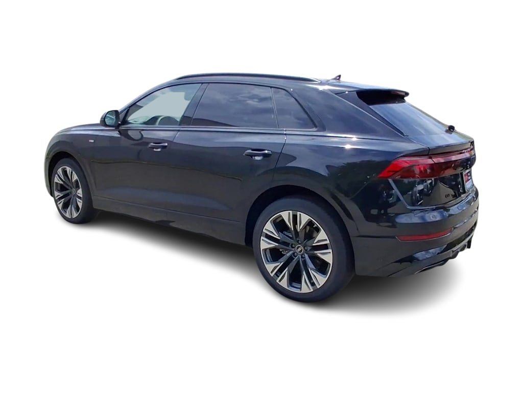 Thumbnail: 2026 Audi Q8 - 4
