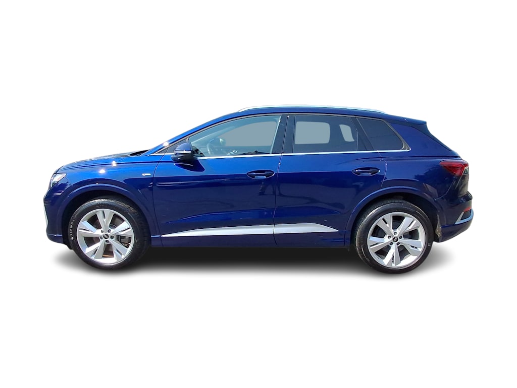 Thumbnail: 2023 Audi Q4 e-tron - 3
