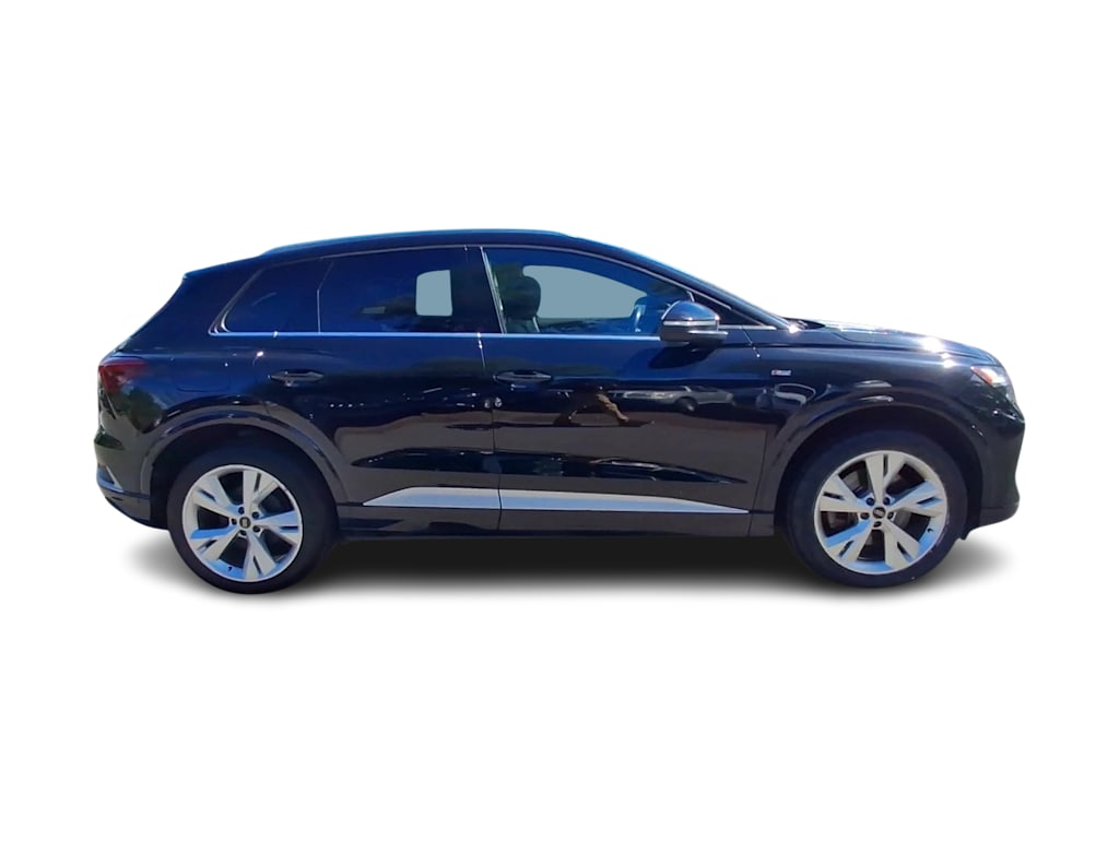 Thumbnail: 2023 Audi Q4 e-tron - 21
