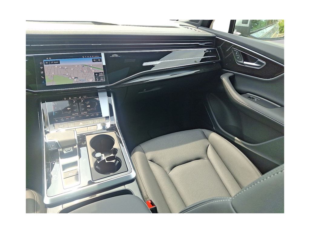 Thumbnail: 2026 Audi Q7 - 13