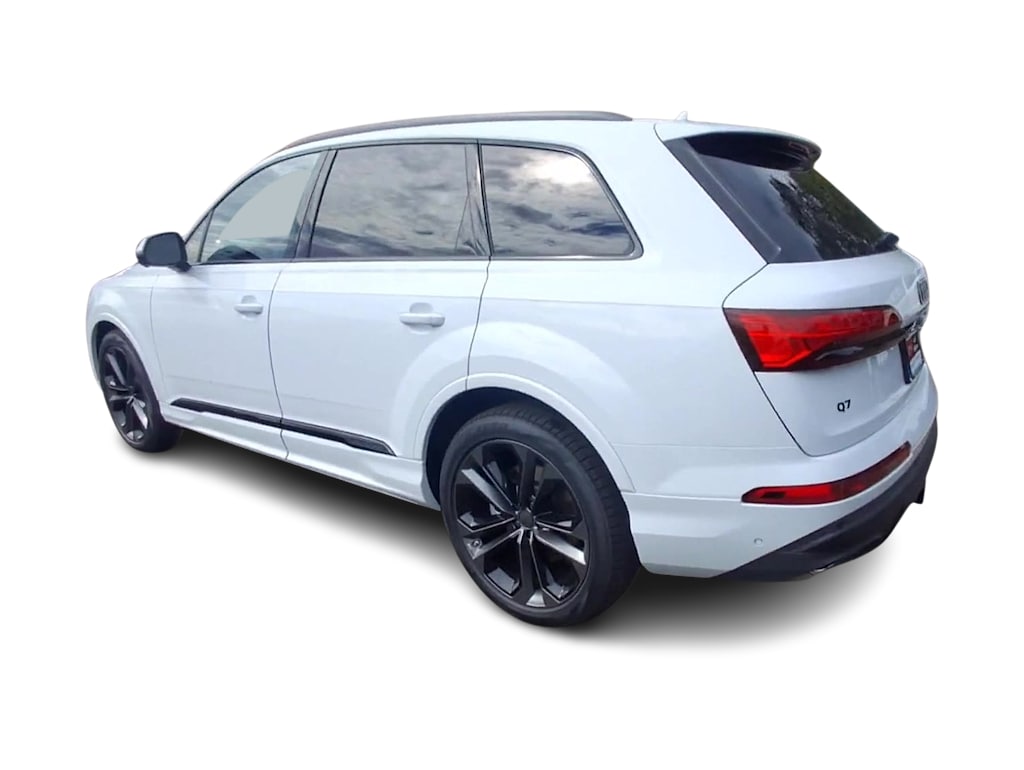 Thumbnail: 2026 Audi Q7 - 4