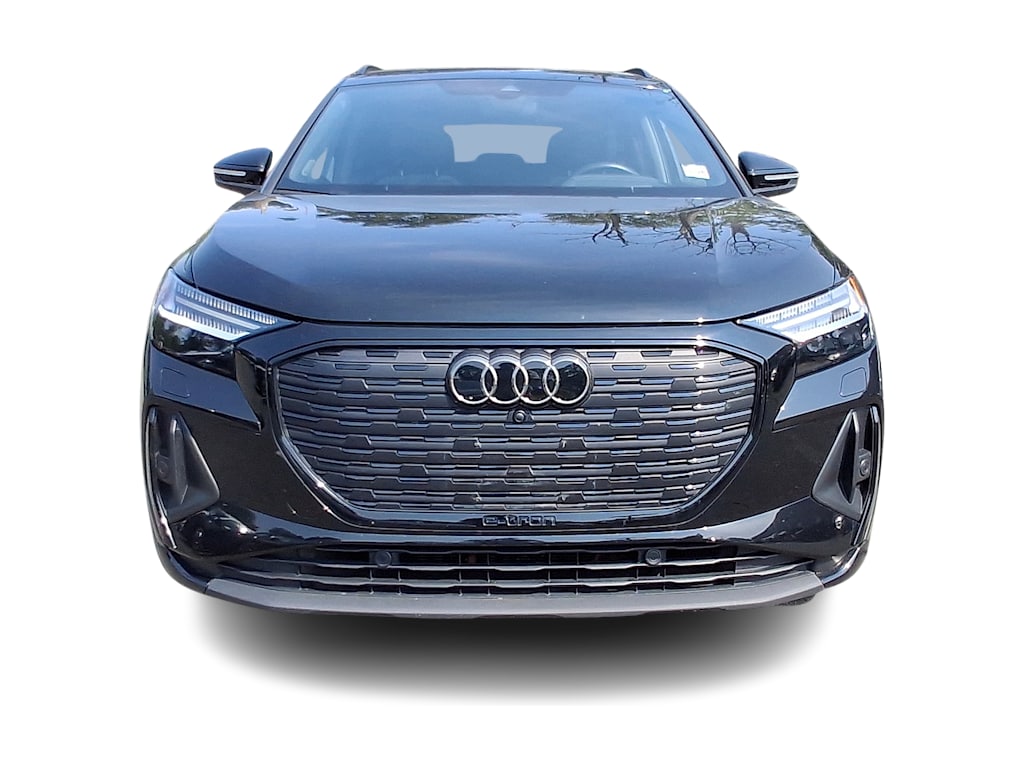 Thumbnail: 2023 Audi Q4 e-tron - 6