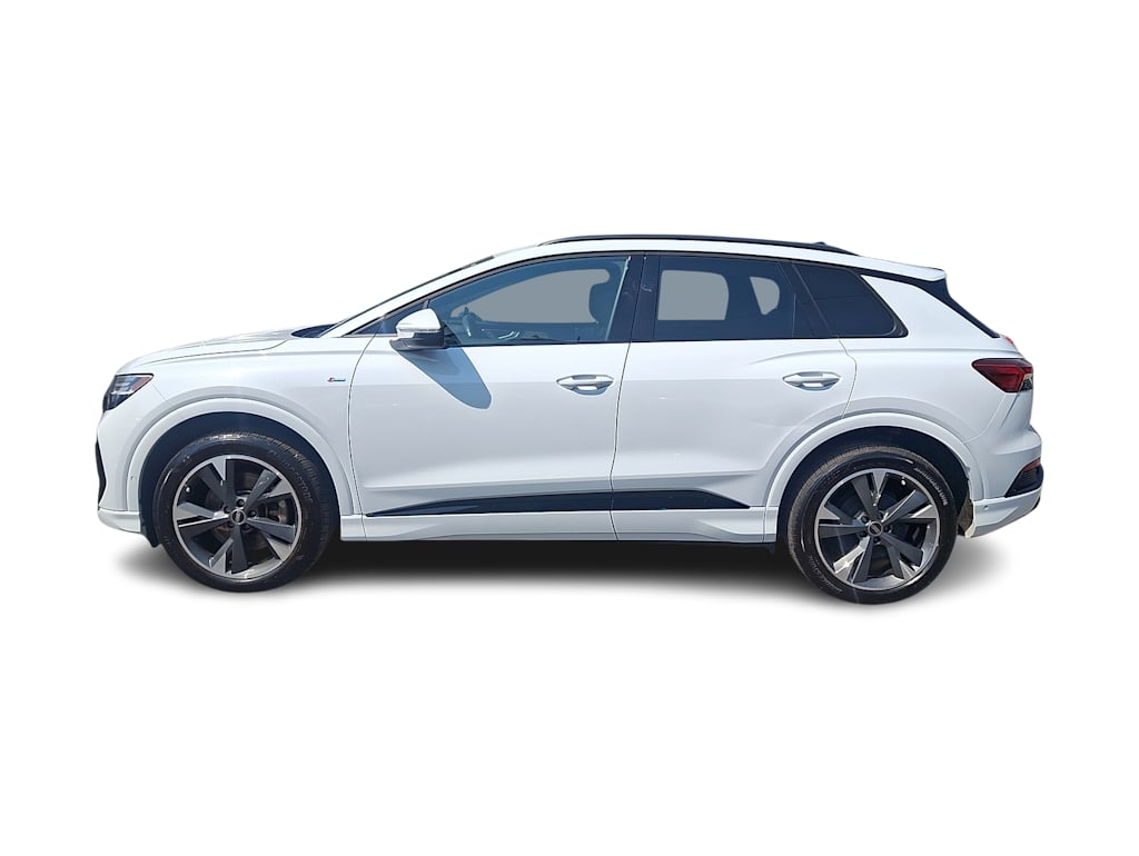 Thumbnail: 2023 Audi Q4 e-tron - 3