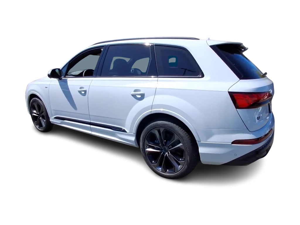 Thumbnail: 2026 Audi Q7 - 4