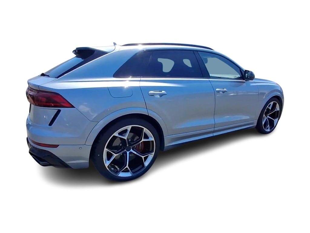 Thumbnail: 2026 Audi RS Q8 - 14