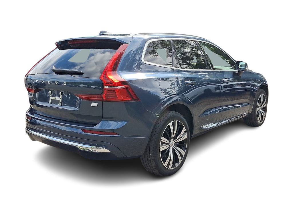 Thumbnail: 2023 Volvo XC60 - 32