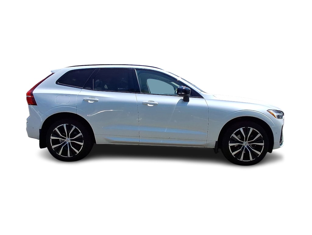 2023 Volvo XC60 B5 Plus 24