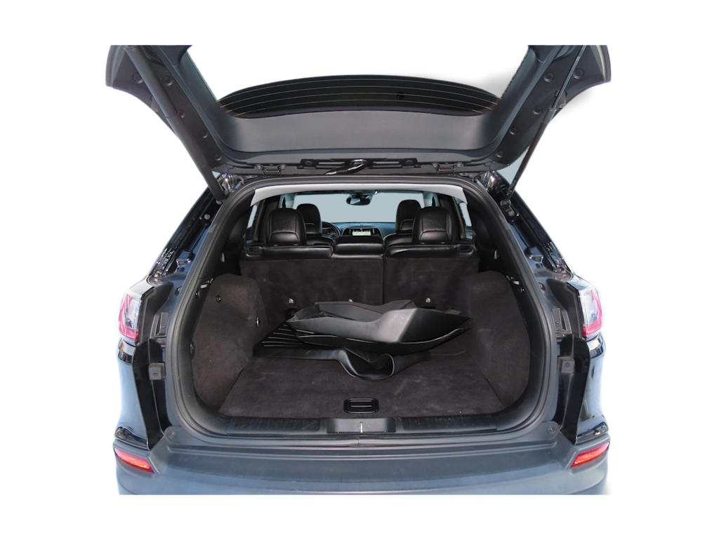 Thumbnail: 2019 Jeep Cherokee - 17