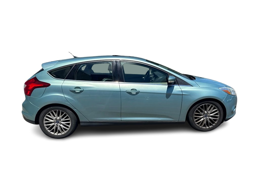 Thumbnail: 2012 Ford Focus - 16