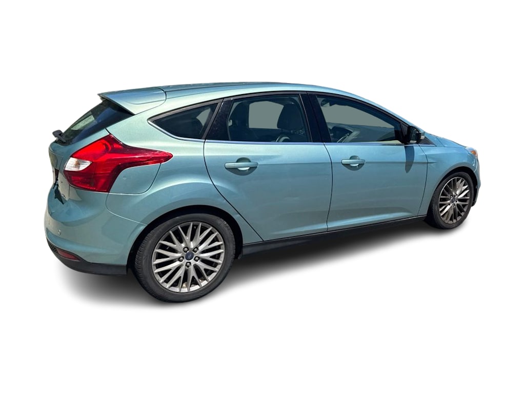 Thumbnail: 2012 Ford Focus - 17