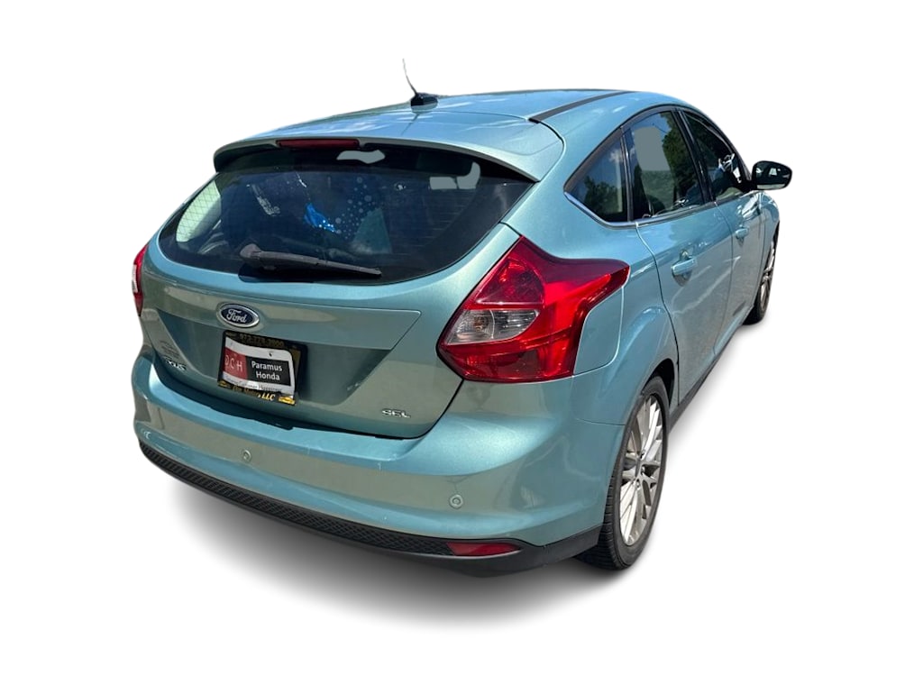 Thumbnail: 2012 Ford Focus - 20