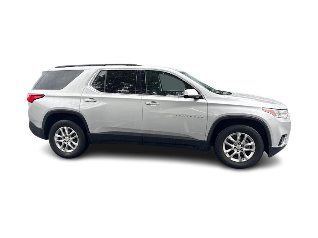 Thumbnail: 2019 Chevrolet Traverse - 17