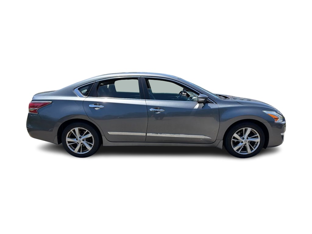 Thumbnail: 2015 Nissan Altima - 18