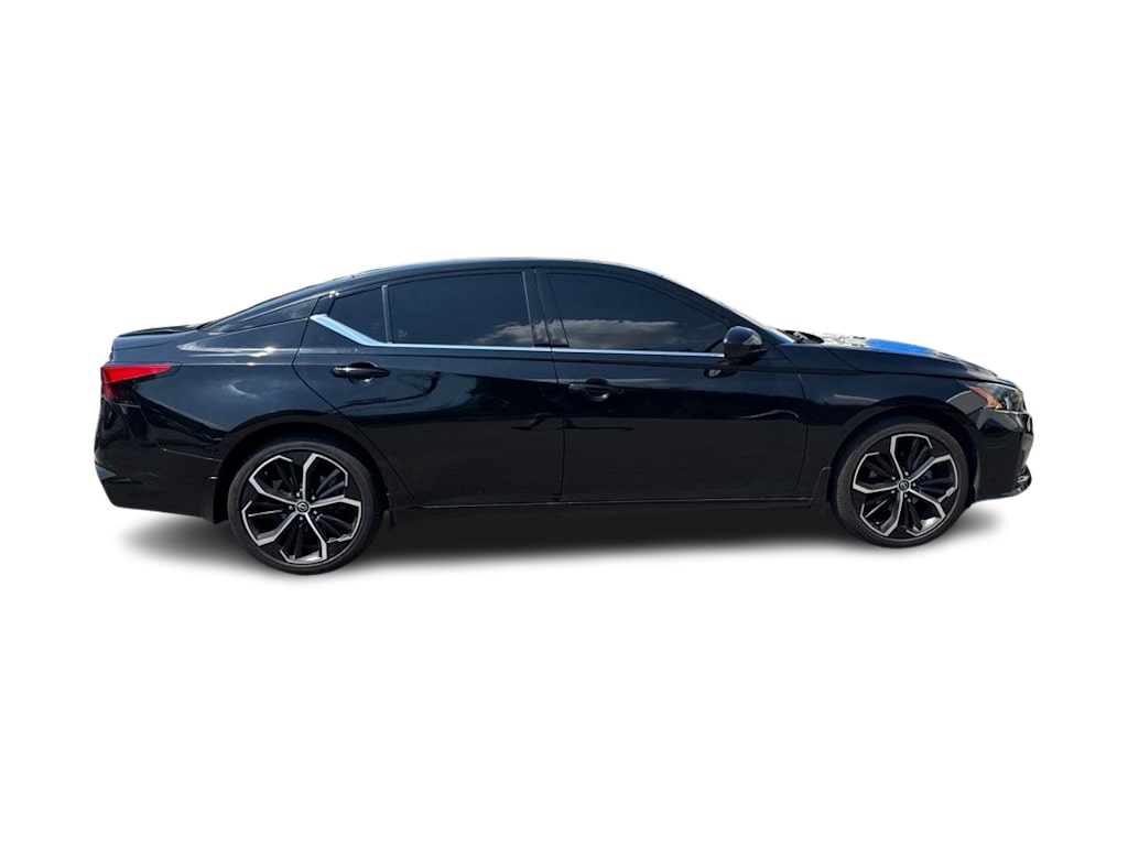 Thumbnail: 2024 Nissan Altima - 17