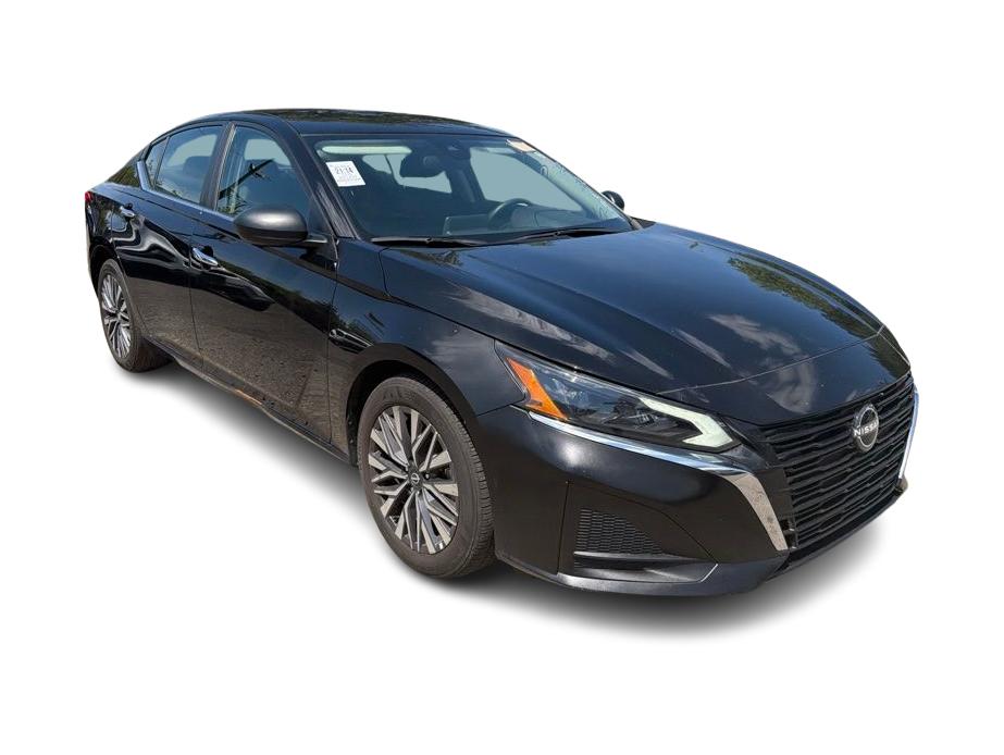 Thumbnail: 2025 Nissan Altima - 21