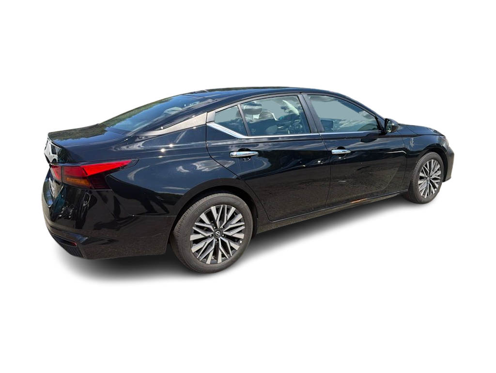 Thumbnail: 2025 Nissan Altima - 18