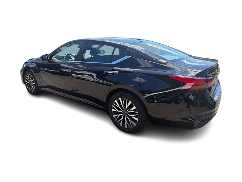 Thumbnail: 2025 Nissan Altima - 4