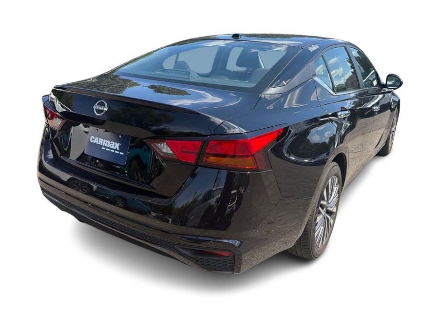 Thumbnail: 2025 Nissan Altima - 16