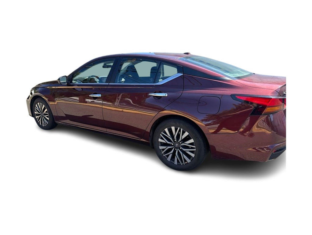 Thumbnail: 2024 Nissan Altima - 9