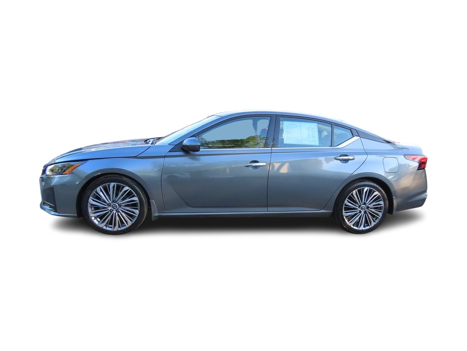 Thumbnail: 2023 Nissan Altima - 3