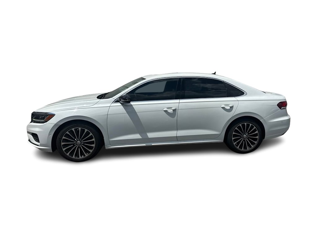 Thumbnail: 2022 Volkswagen Passat - 2