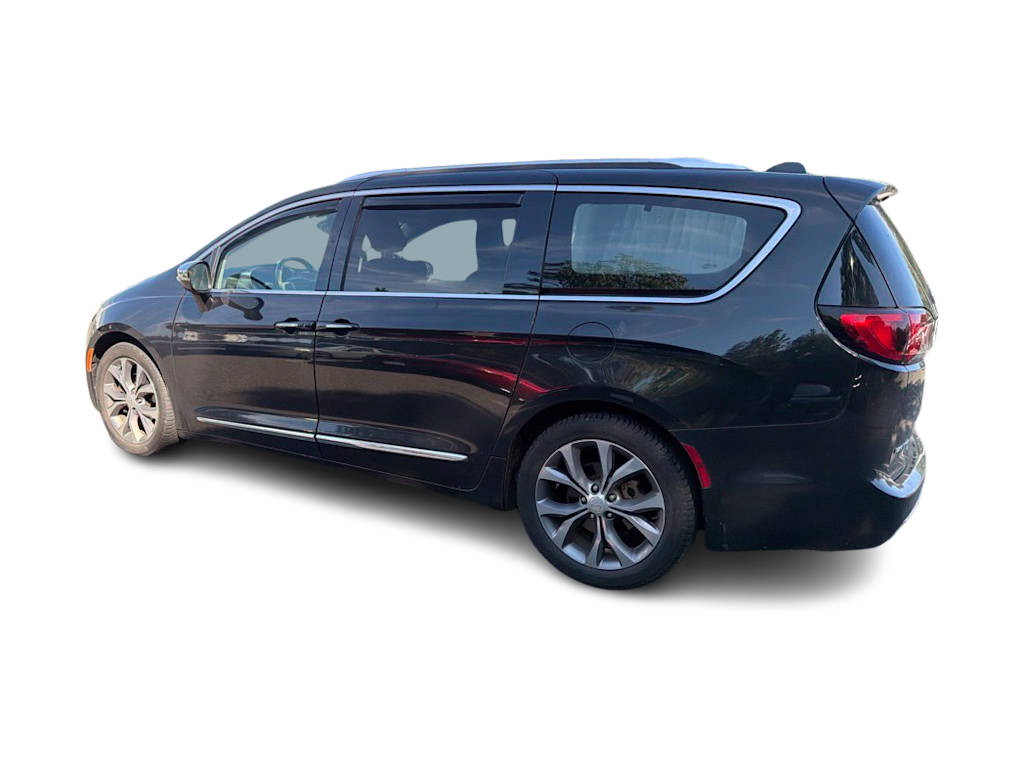 Thumbnail: 2019 Chrysler Pacifica - 3