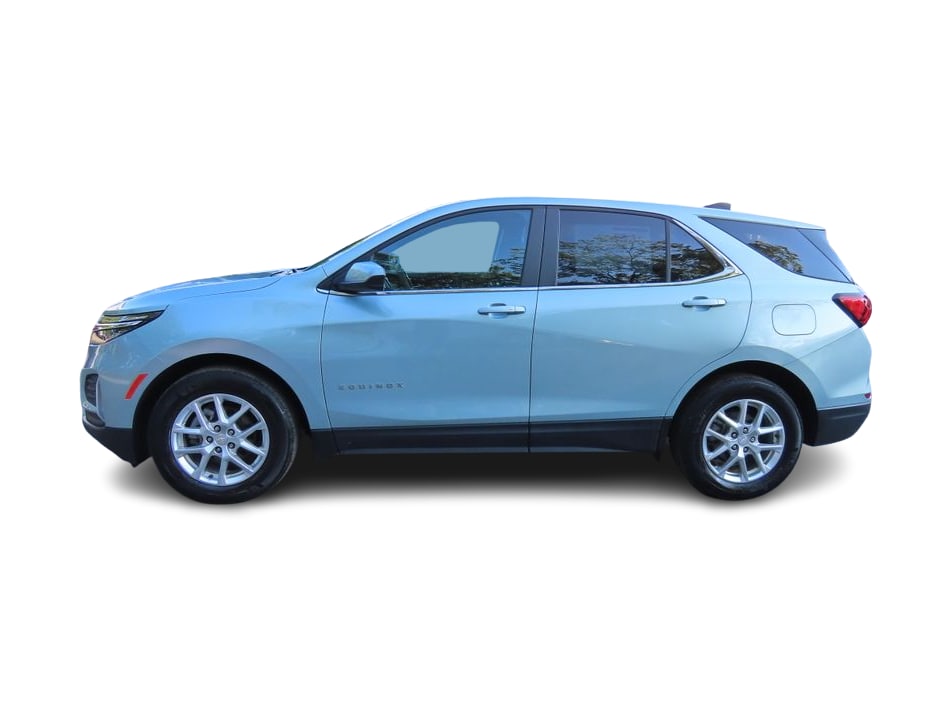 Thumbnail: 2022 Chevrolet Equinox - 3