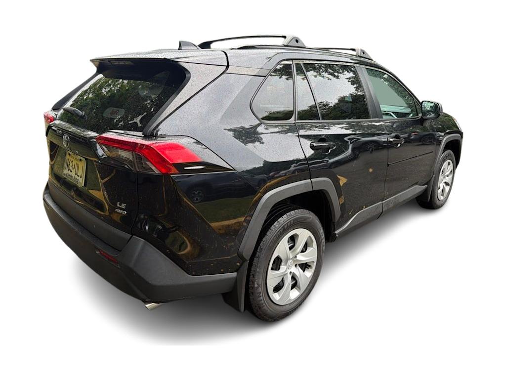 Thumbnail: 2021 Toyota RAV4 - 21