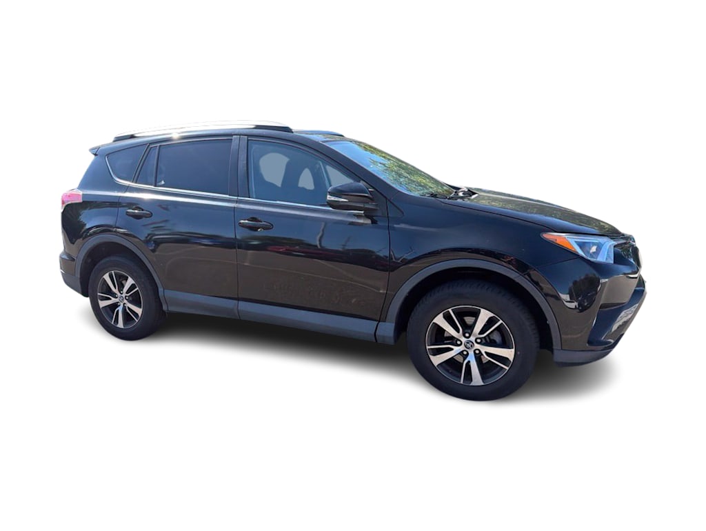 Thumbnail: 2018 Toyota RAV4 - 19
