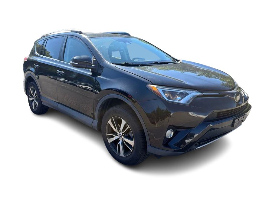 Thumbnail: 2018 Toyota RAV4 - 21