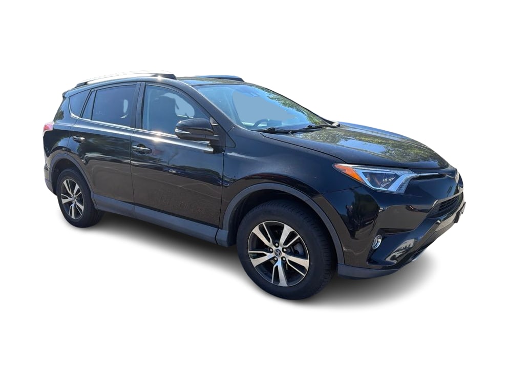 Thumbnail: 2018 Toyota RAV4 - 20