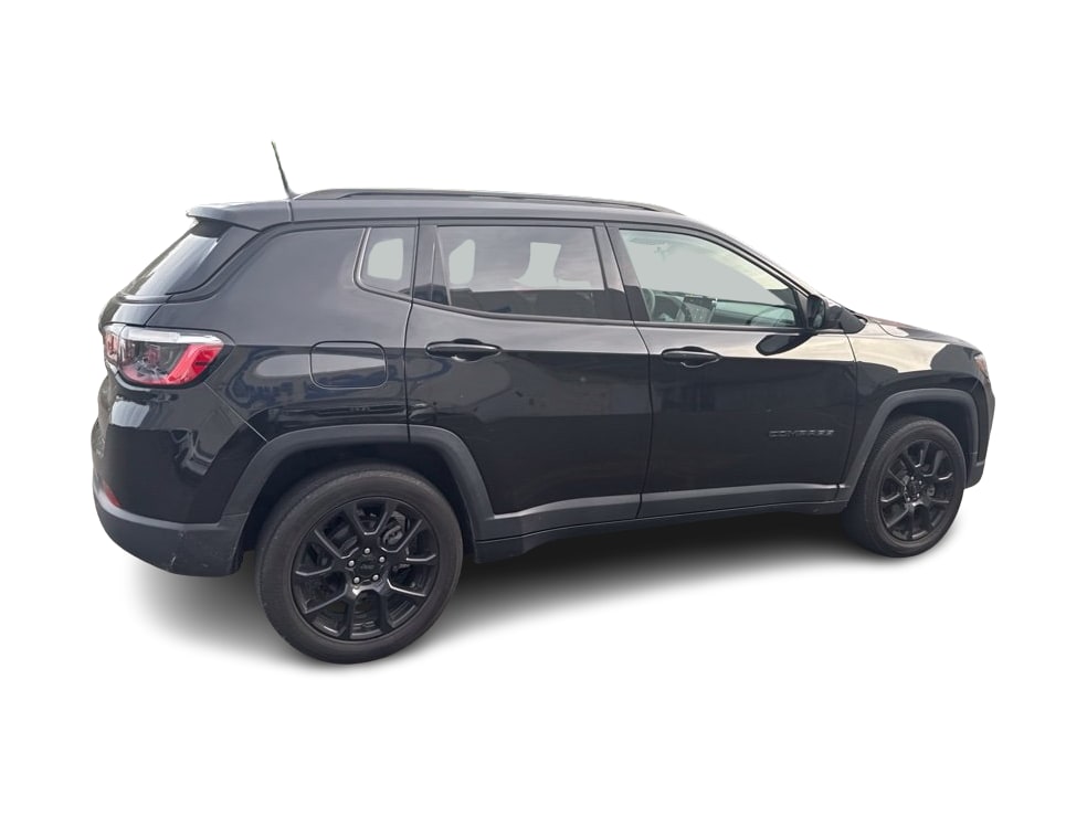 Thumbnail: 2022 Jeep Compass - 16