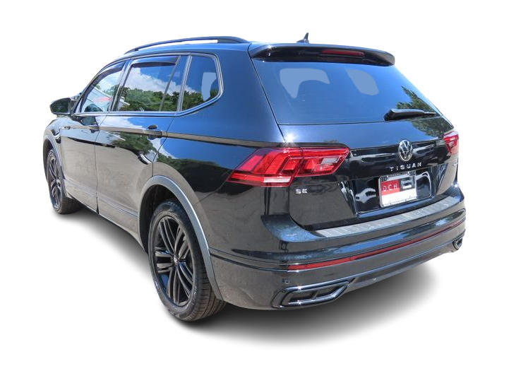 Thumbnail: 2022 Volkswagen Tiguan - 4