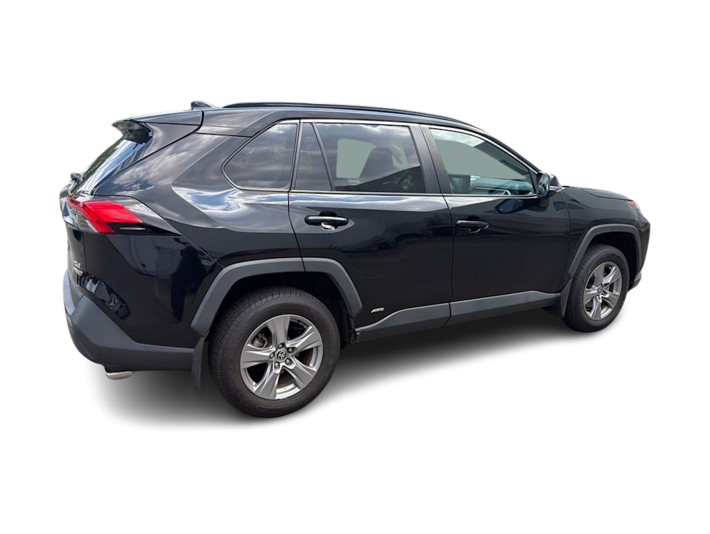 Thumbnail: 2022 Toyota RAV4 - 17