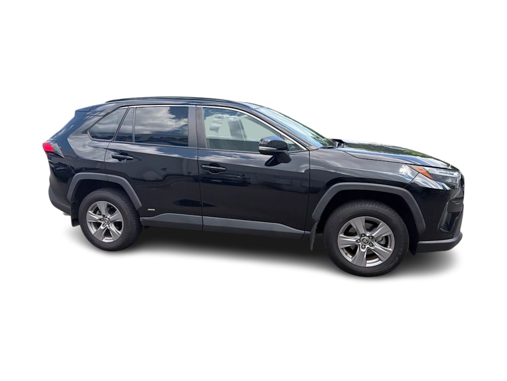 Thumbnail: 2022 Toyota RAV4 - 21