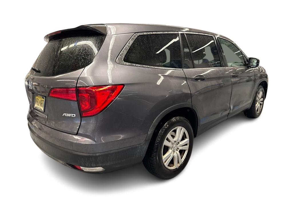 Thumbnail: 2018 Honda Pilot - 13