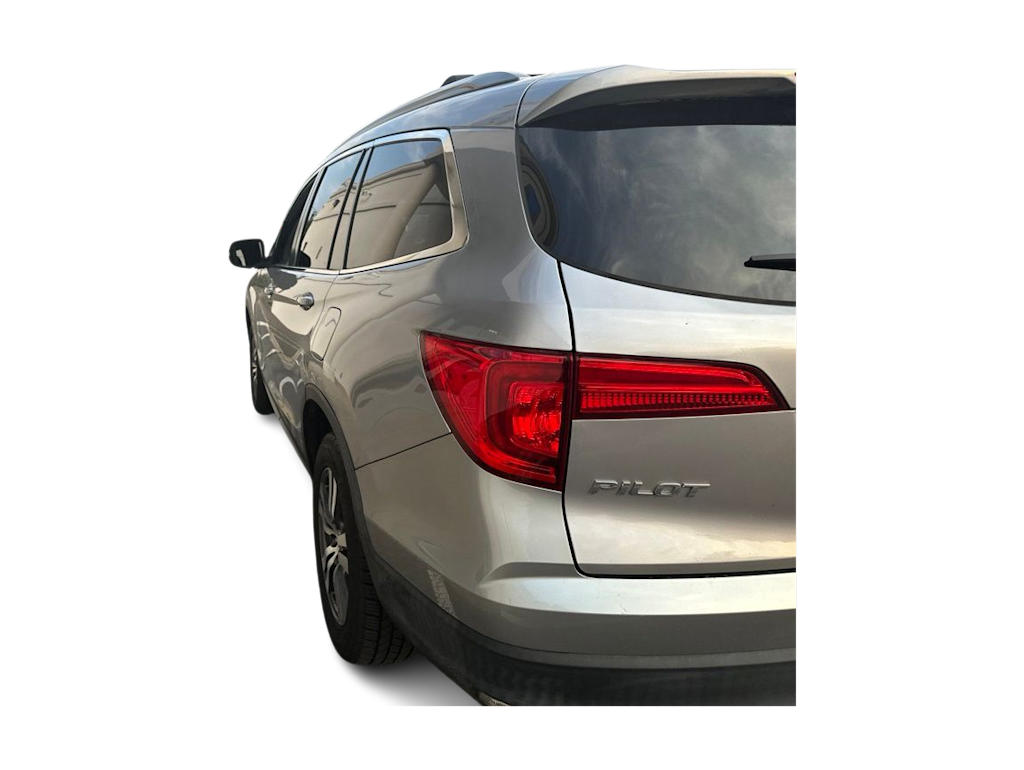 Thumbnail: 2018 Honda Pilot - 3