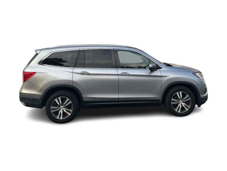 Thumbnail: 2018 Honda Pilot - 17